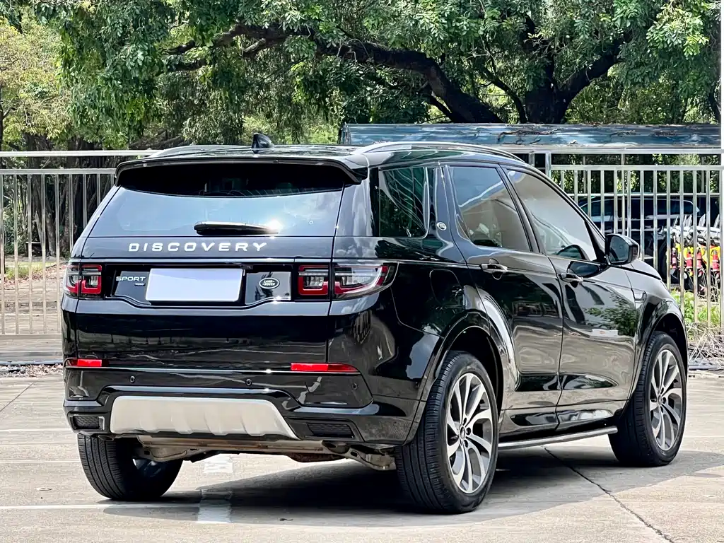 Land Rover Discovery Sport 2023 — фото 19