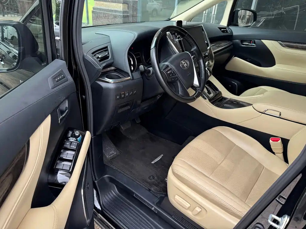 Toyota Vellfire 2023 — фото 5