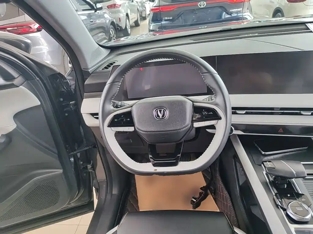 Changan CS75 PLUS 2023 — фото 11