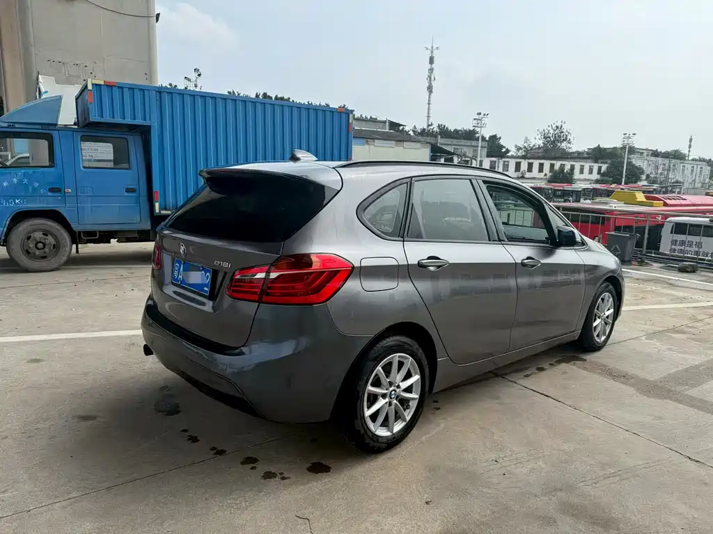 BMW 2 Series Active Tourer 2017 — фото 4