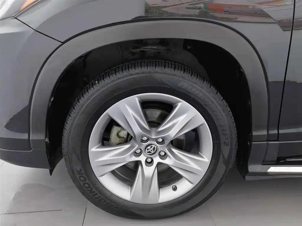 Toyota Highlander 2019 — фото 17