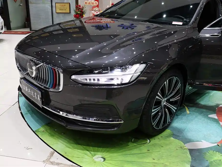 Volvo S90 2023 — фото 24