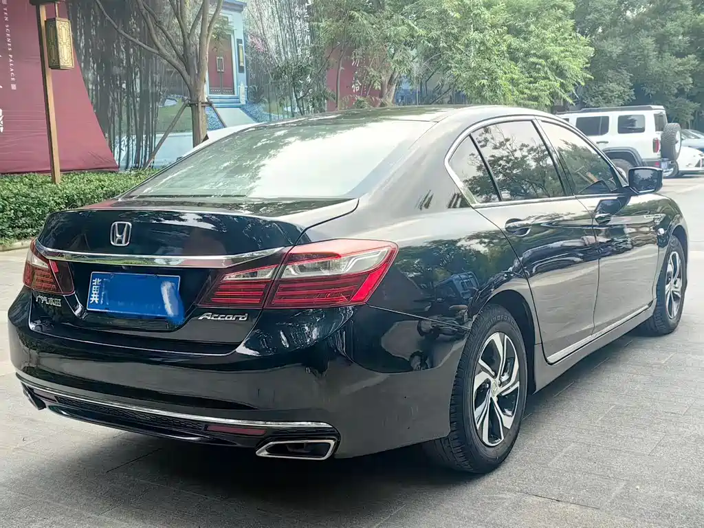Honda Accord 2016 — фото 6