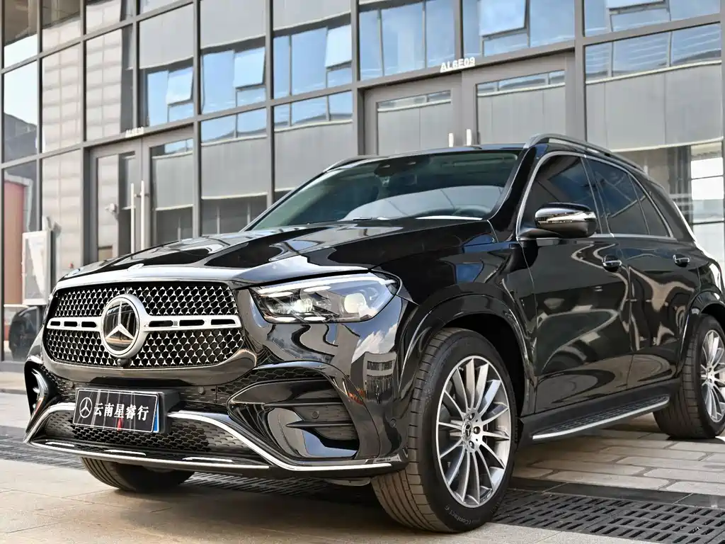 Mercedes-Benz GLE 2024 — фото 1