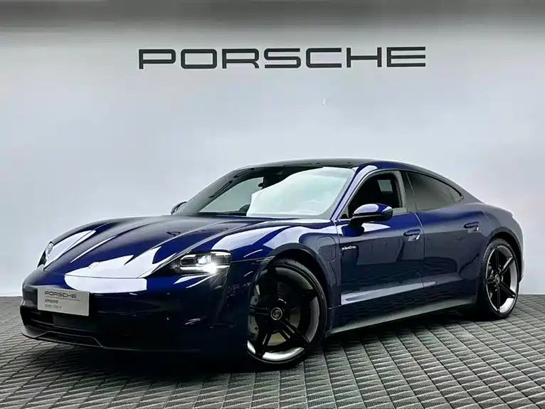 Porsche Taycan 2021 — фото 1