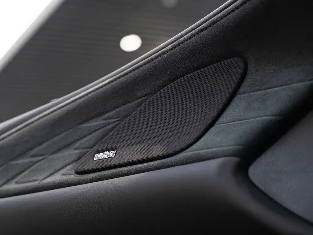 Lexus RX 2023 — фото 18