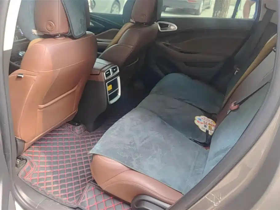 Buick Envision Plus 2017 — фото 11