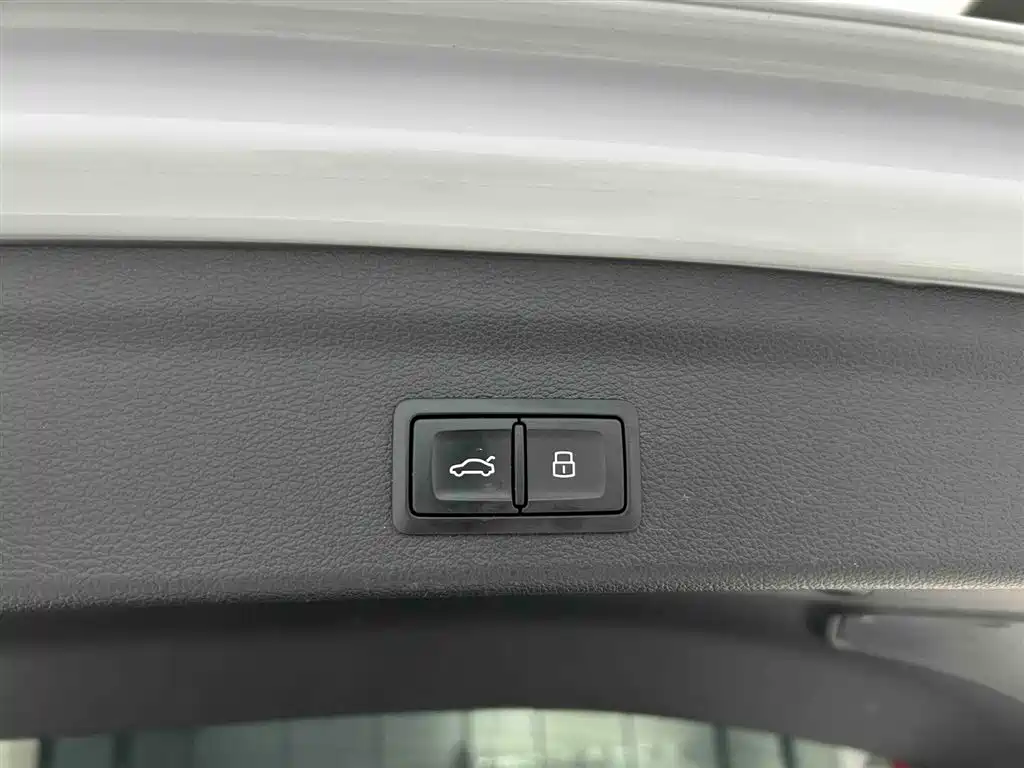 Audi Q3 2023 — фото 17