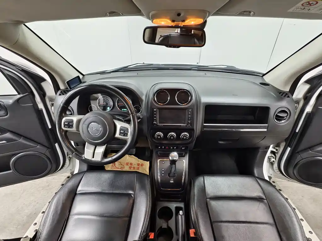 Jeep Compass 2013 — фото 9