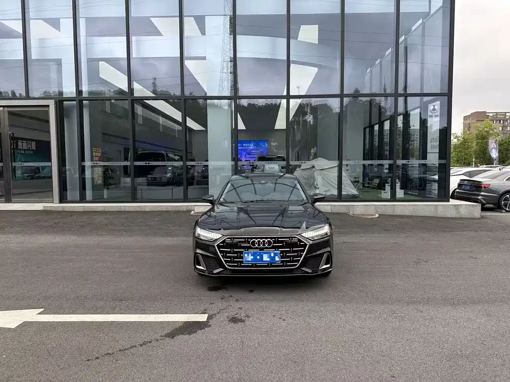 Audi A7L 2024