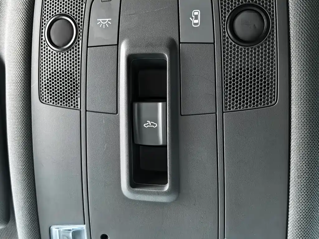 Audi A3 2023 — фото 16
