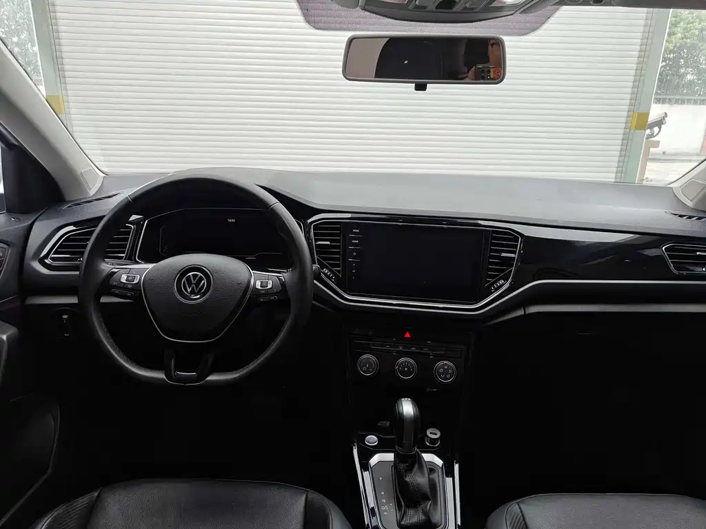 Volkswagen T-Roc 2022 — фото 12