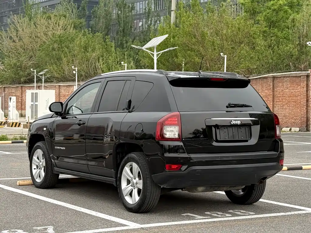 Jeep Compass 2013 — фото 6