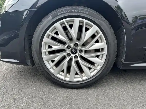 Audi A7L 2024