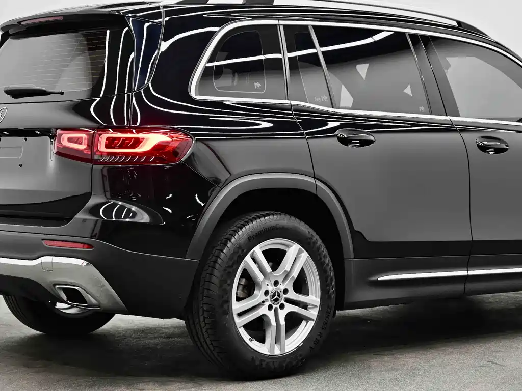 Mercedes-Benz GLB 2023 — фото 31