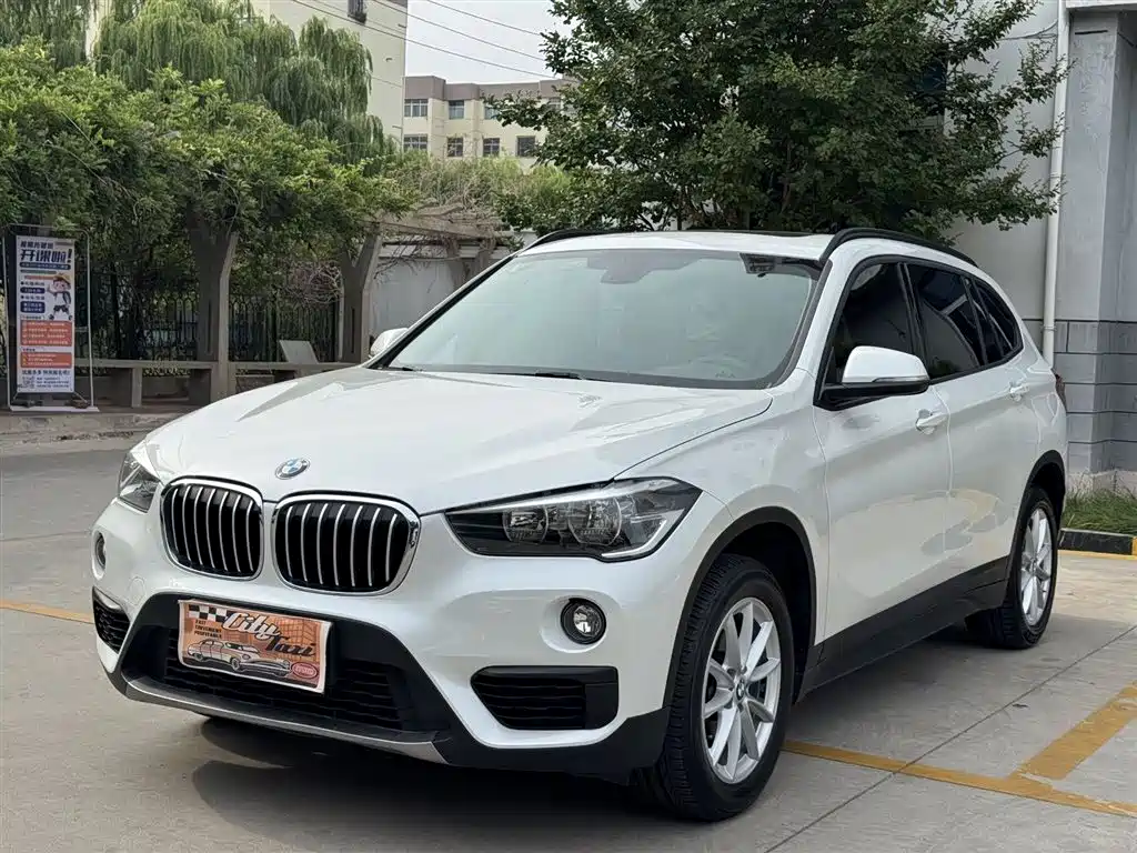 BMW X1 2019 — фото 1