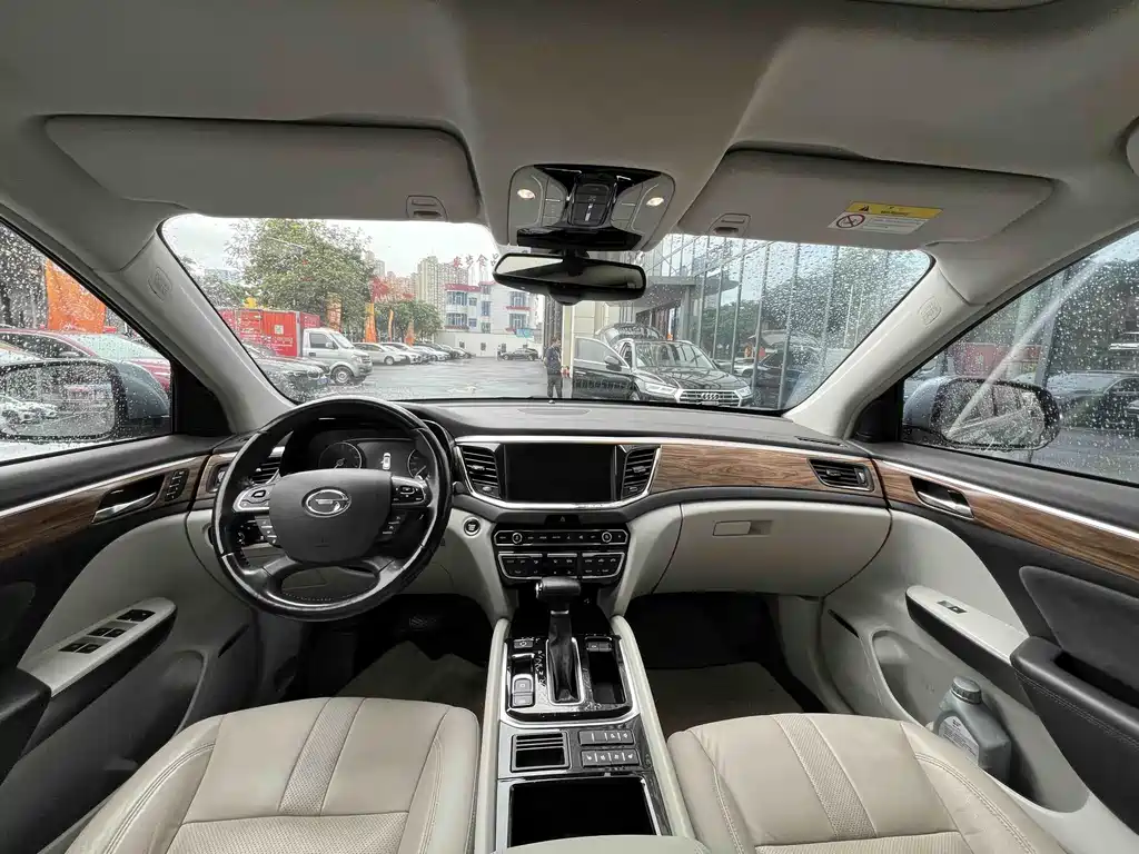 GAC Motor Trumpchi GS8 2018 — фото 8