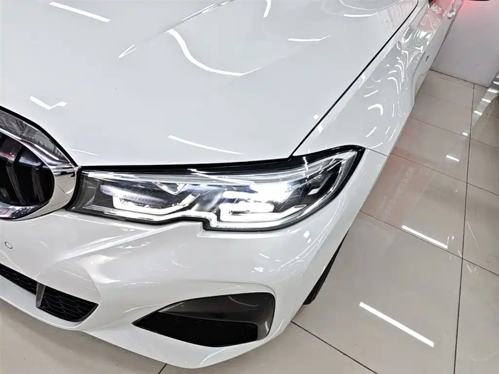 BMW 3 Series 2021 — фото 24