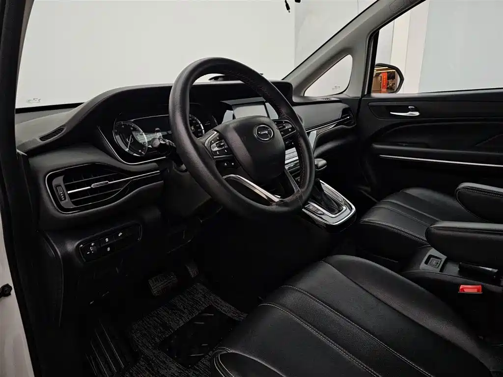 GAC Motor Trumpchi M6 2021 — фото 8