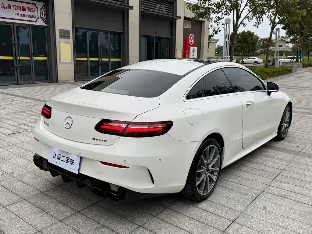 Mercedes-Benz E-Class 2023 — фото 10