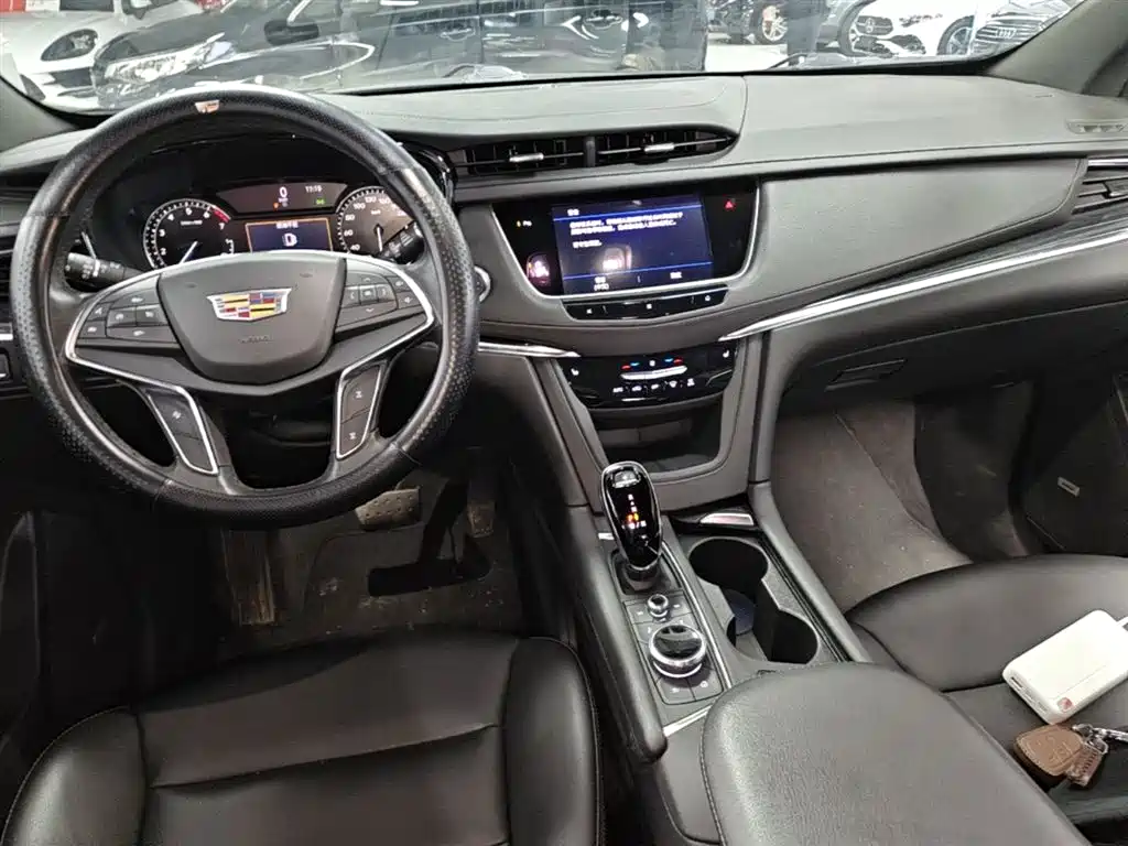 Cadillac XT5 2021 — фото 10
