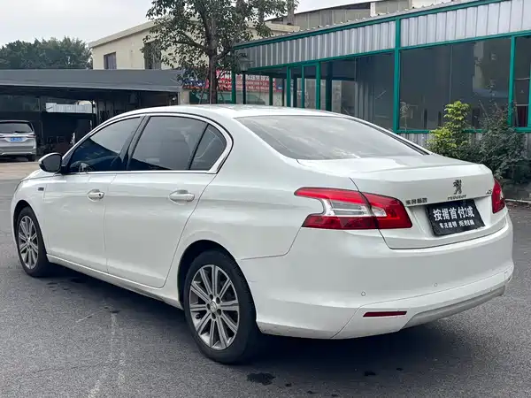 Peugeot 408 2016