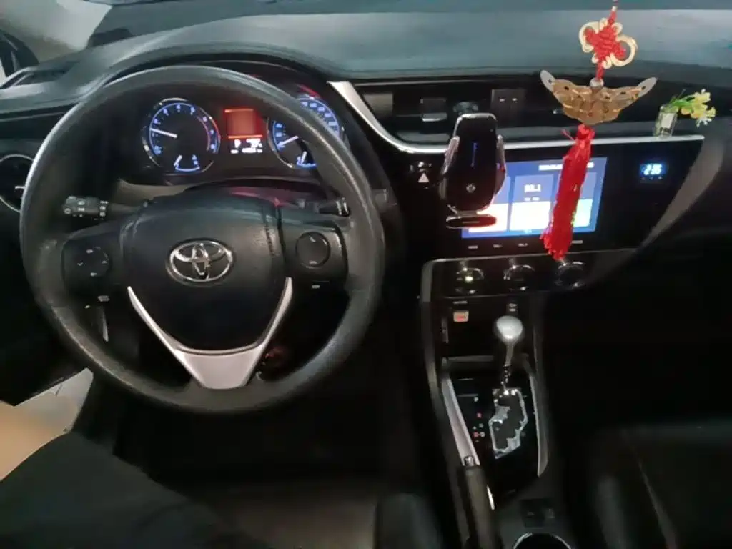 Toyota Corolla 2019 — фото 10