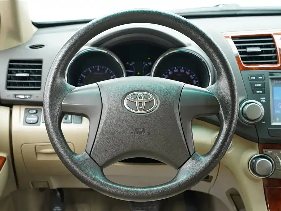 Toyota Highlander 2014 — фото 18