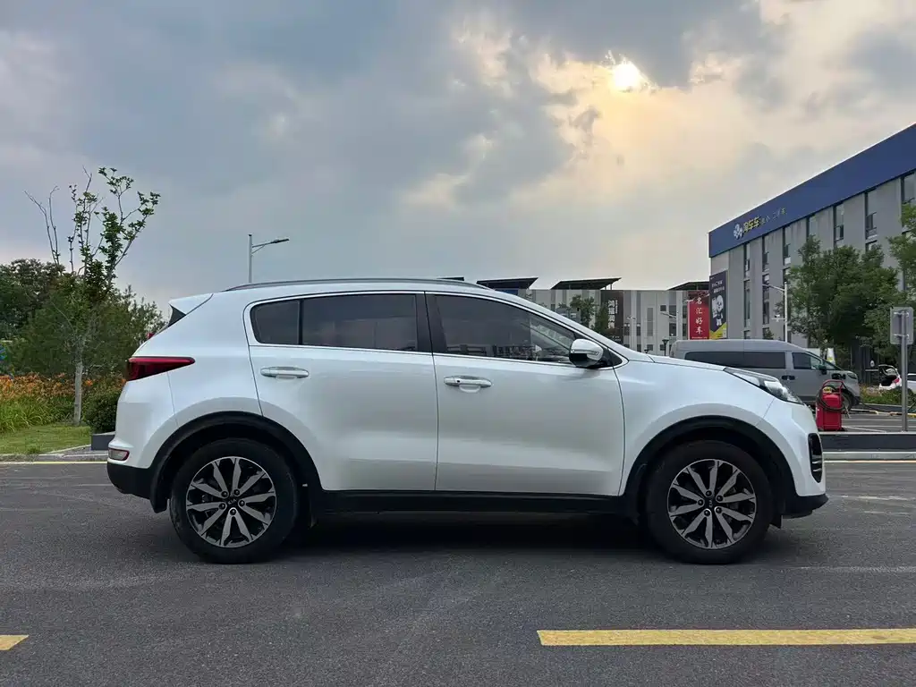 Kia KX5 2018 — фото 18