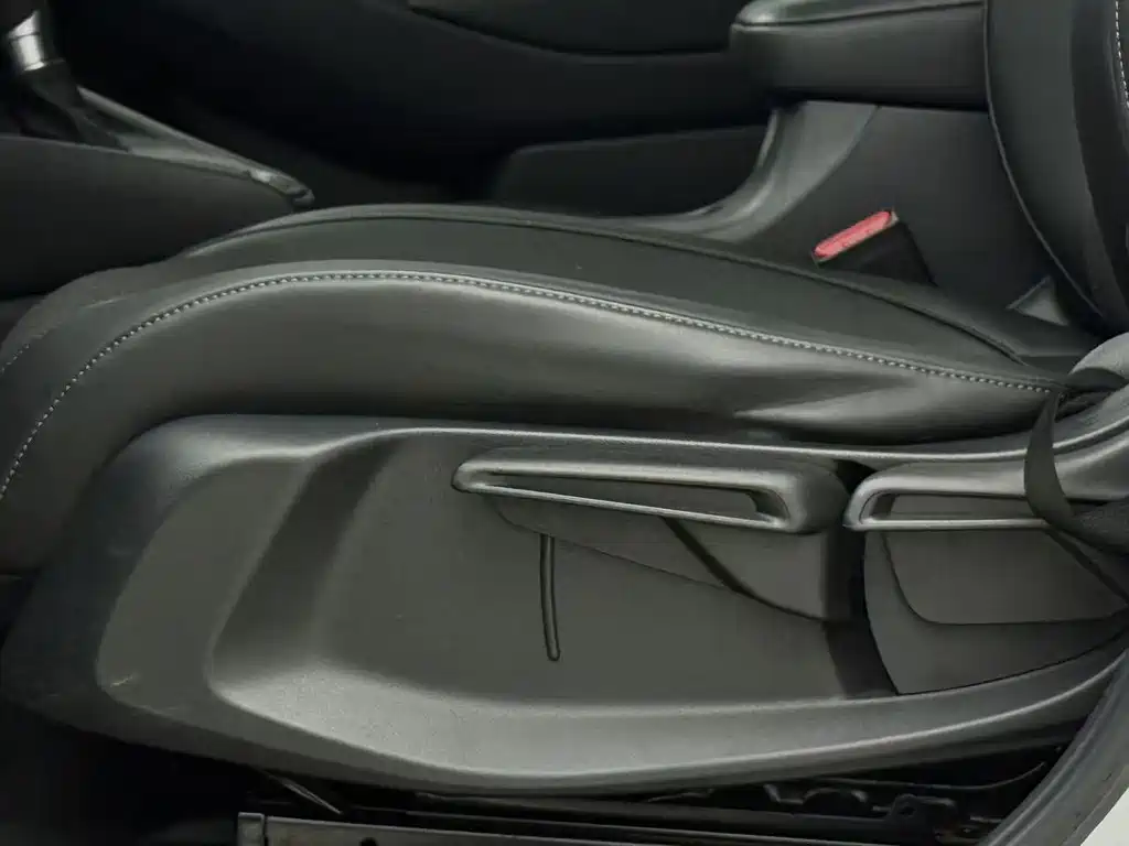 Honda Vezel 2023 — фото 13