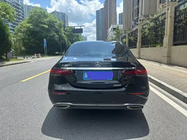 Mercedes-Benz E-Class 2021