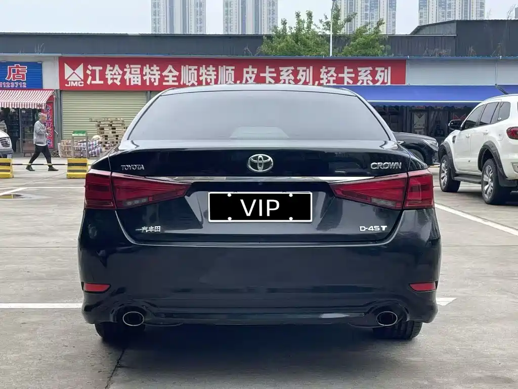 Toyota Crown 2018 — фото 9