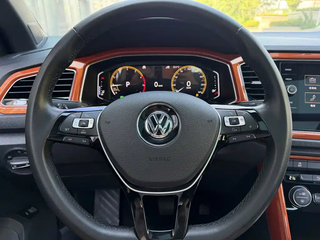 Volkswagen T-Roc 2018 — фото 14