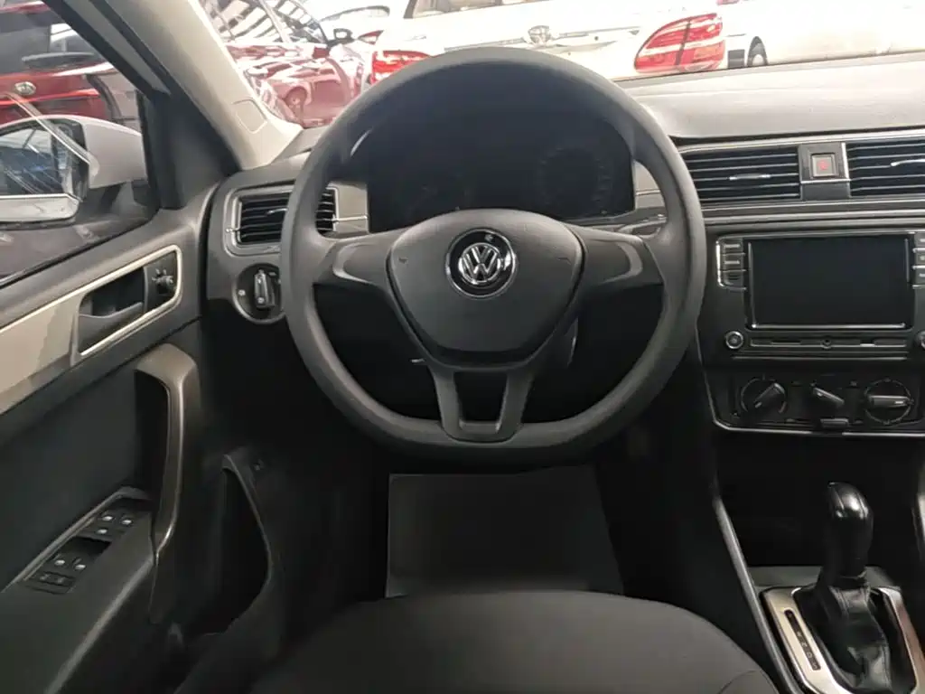 Volkswagen Santana 2018 — фото 11