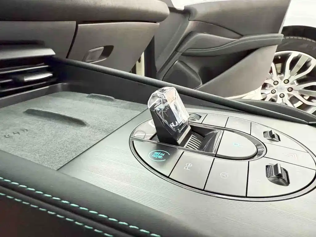 BYD Seal 06 2025 — фото 12