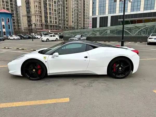Ferrari 458 2013
