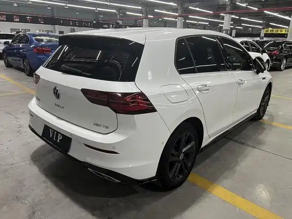 Volkswagen Golf 2021