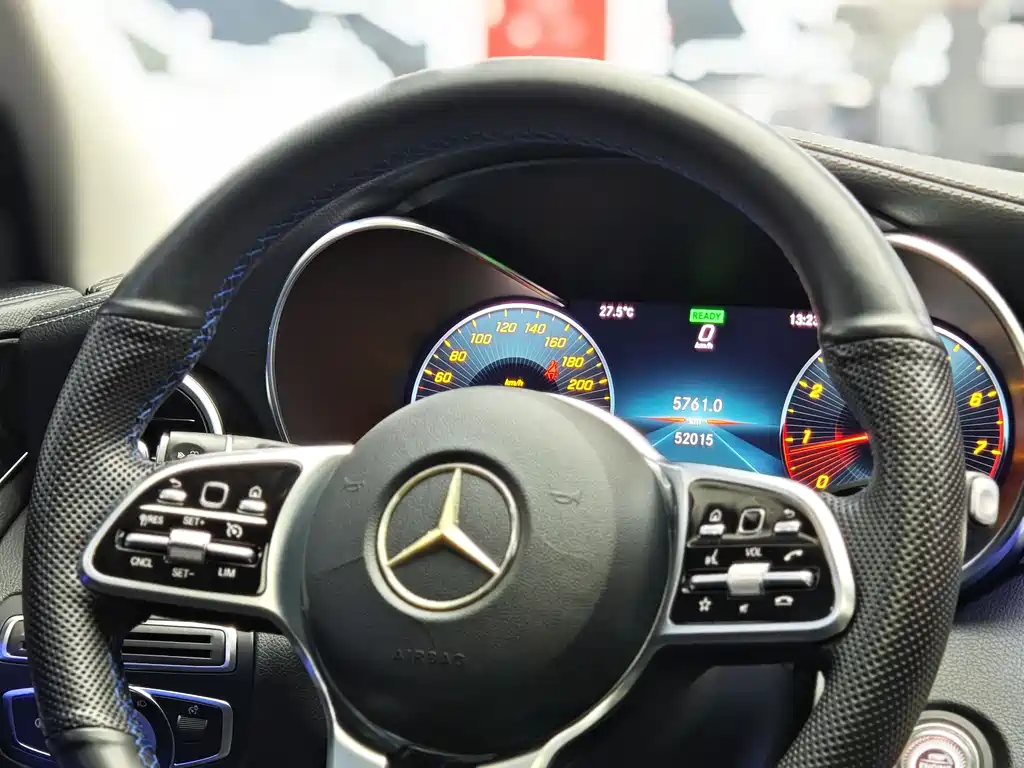 Mercedes-Benz C-Class 2019 — фото 16