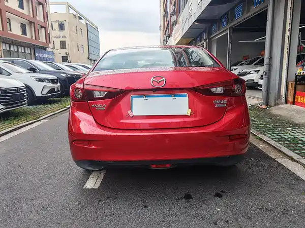 Mazda 3 Axela 2016