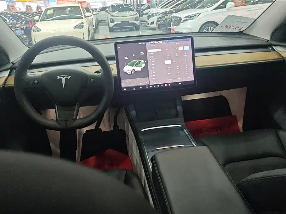 Tesla Model Y 2021 — фото 12