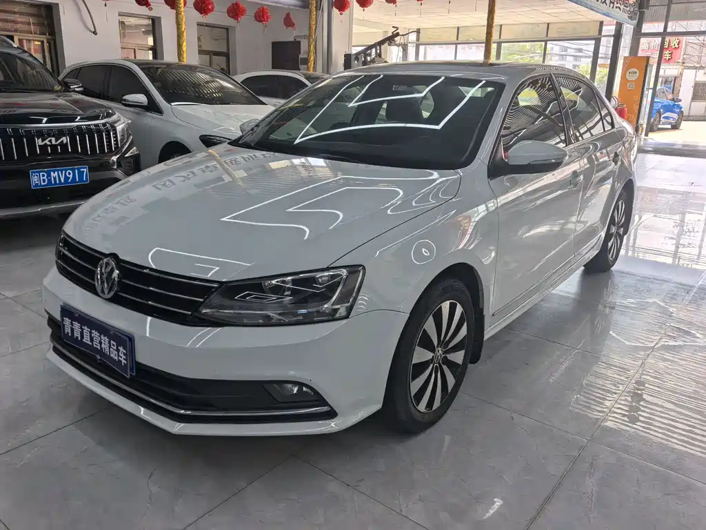 Volkswagen Sagitar 2018