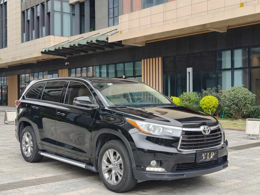 Toyota Highlander 2017 — фото 3
