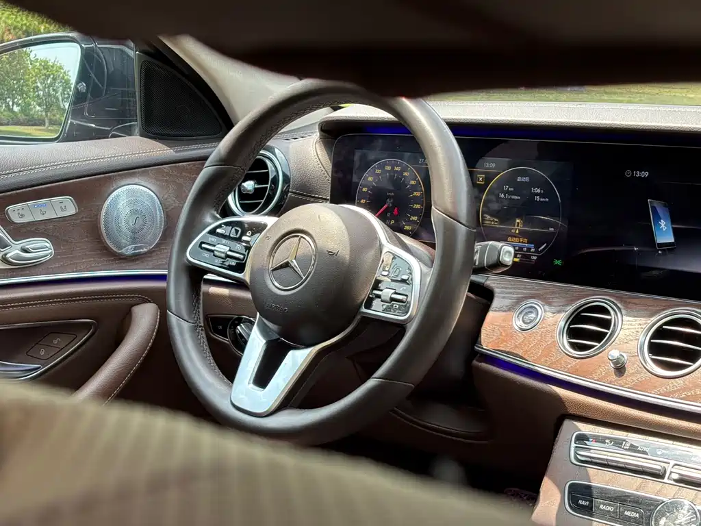 Mercedes-Benz E-Class 2020 — фото 4