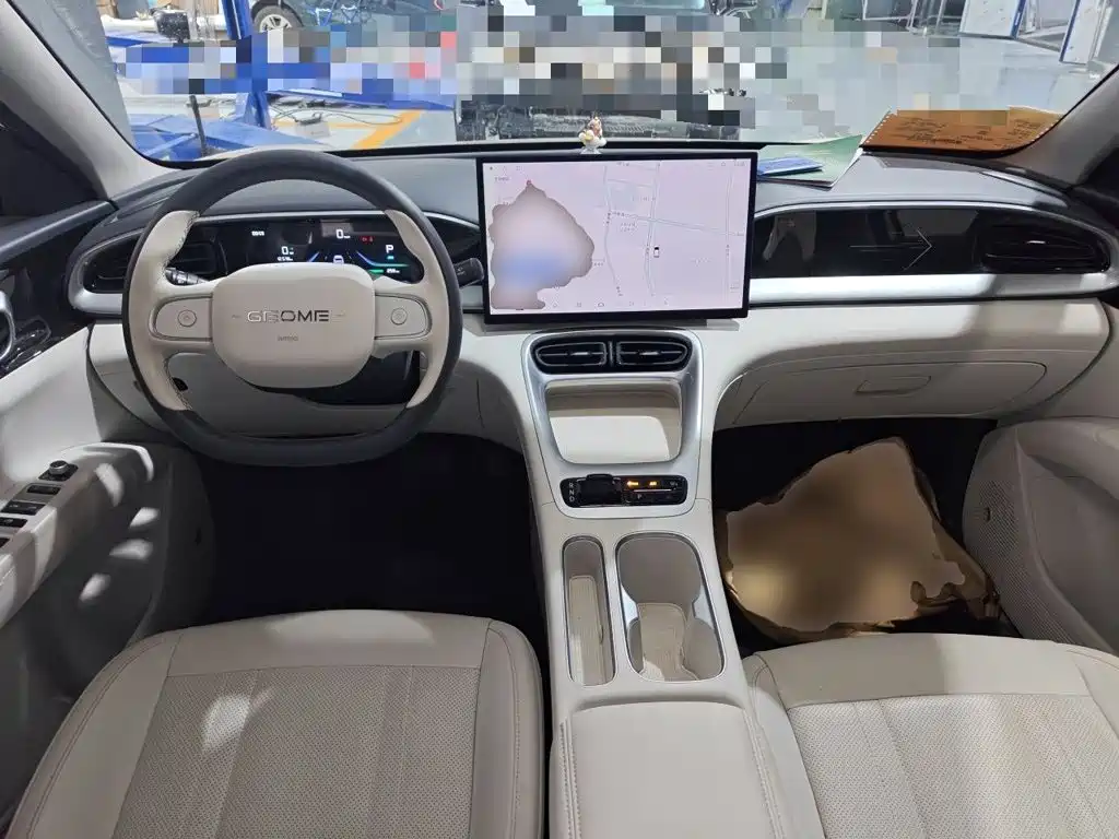 Geely Galaxy Starwish 2025 — фото 10