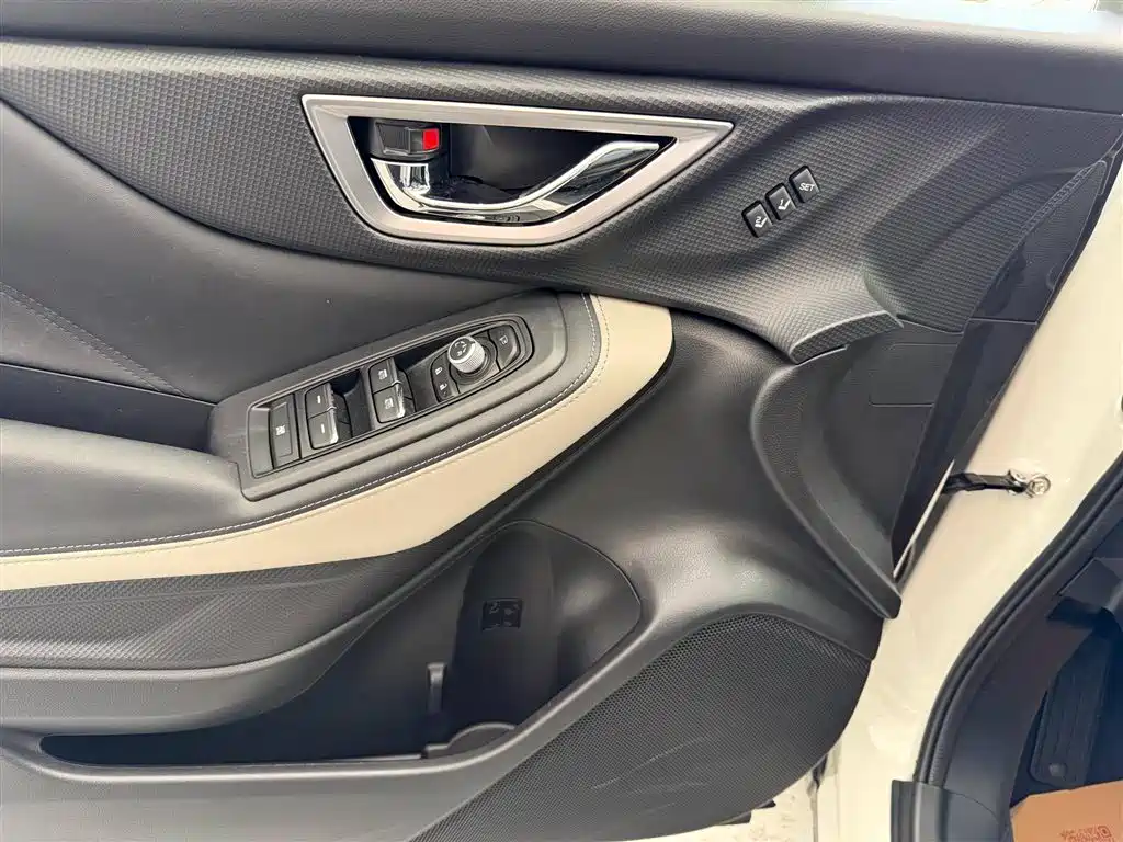 Subaru Forester 2022 — фото 13