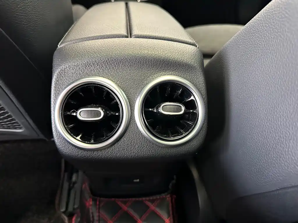Mercedes-Benz A-Class 2023 — фото 12