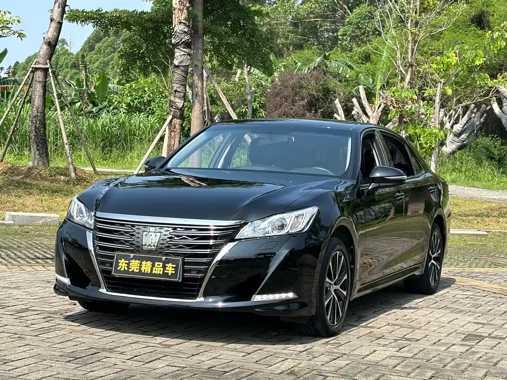 Toyota Crown 2019 — фото 3