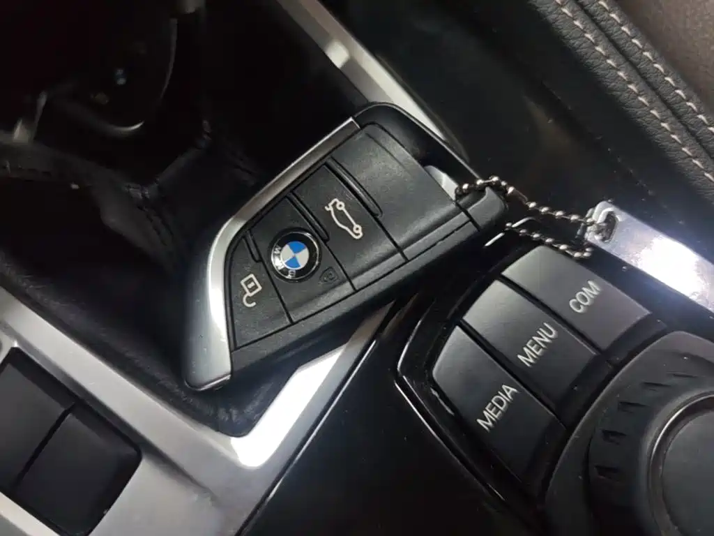 BMW 1 Series 2020 — фото 9
