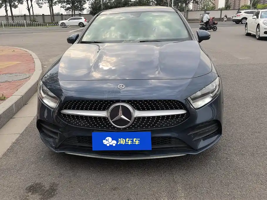 Mercedes-Benz A-Class 2019 — фото 2