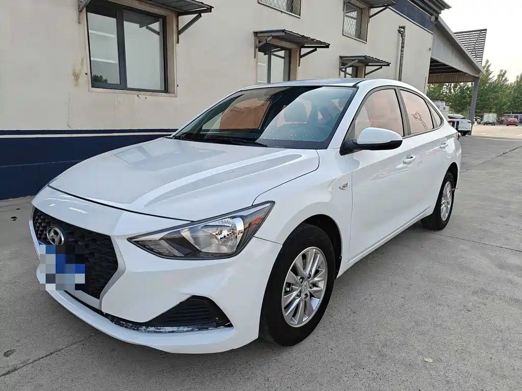 Hyundai Elantra 2022